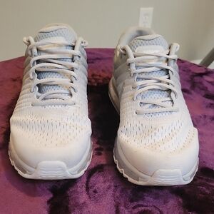 Nike Men's Athletic Shoes - Light Gray